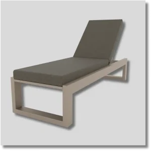 Pelican Chaise Lounge Chair